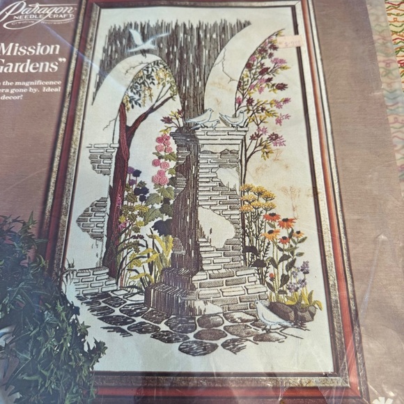 Paragon Mission Gardens Creative Crewel Stitchery Kit New in Bag 14"x24" - Picture 4 of 8